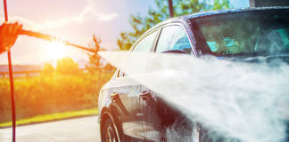 Jak i czym myć samochód?