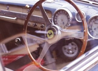 Jaką prędkość pokazuje prędkościomierz w samochodzie? Jaką prędkość pokazuje prędkościomierz w samochodzie?