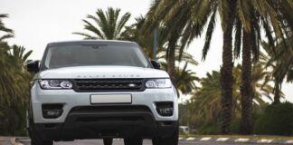 Ile waży Land Rover Sport?